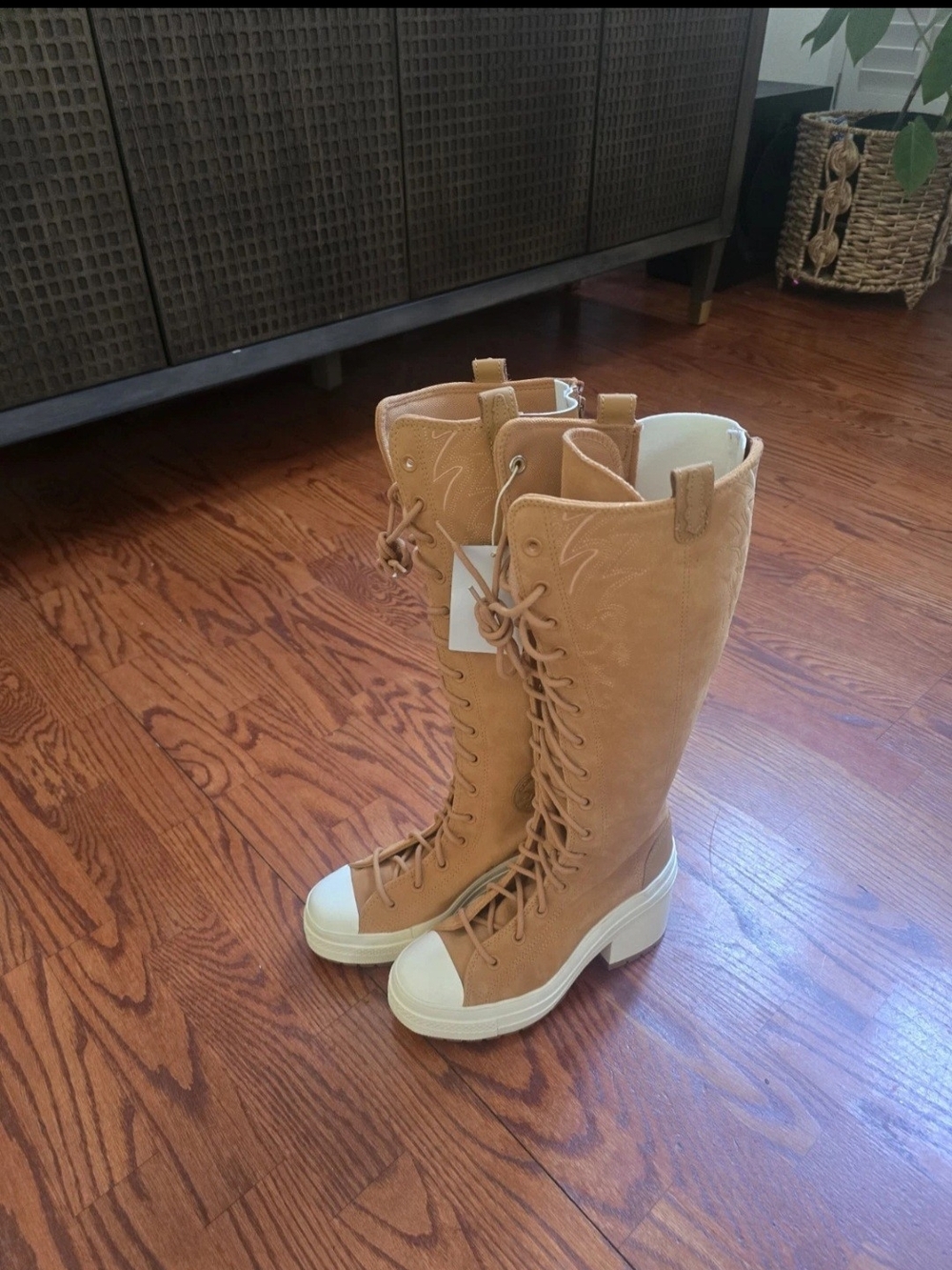 Converse Chuck 70 De Luxe Heel XX Western Platform Boots - Size 7